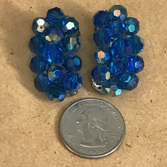 Vintage 50s 60s Blue Aurora Borealis Beaded Earrings Large Sparkly Beads Clip On - Picture 3 of 7
